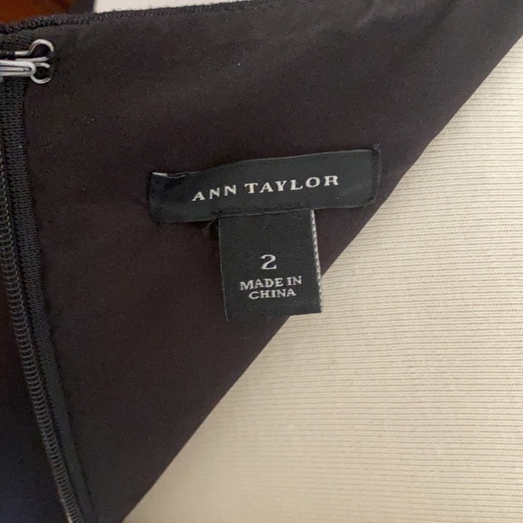 Ann Taylor black shirt sleeve dress - Picture 3 of 3